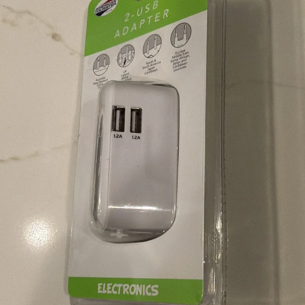 AMERICAN TOURISTER Electronics 2 USB Travel Adapter AT97-170-027-08 White NEW